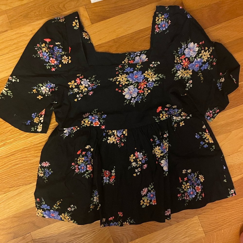 NWT Floral Blouse